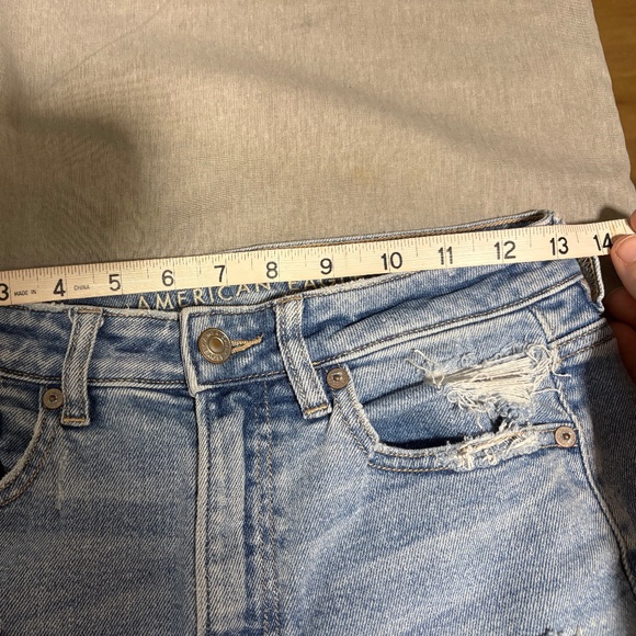 American Eagle Custom Flare Leg Mom Jean Floral Print Distressed Size 4 Denim - Picture 10 of 10